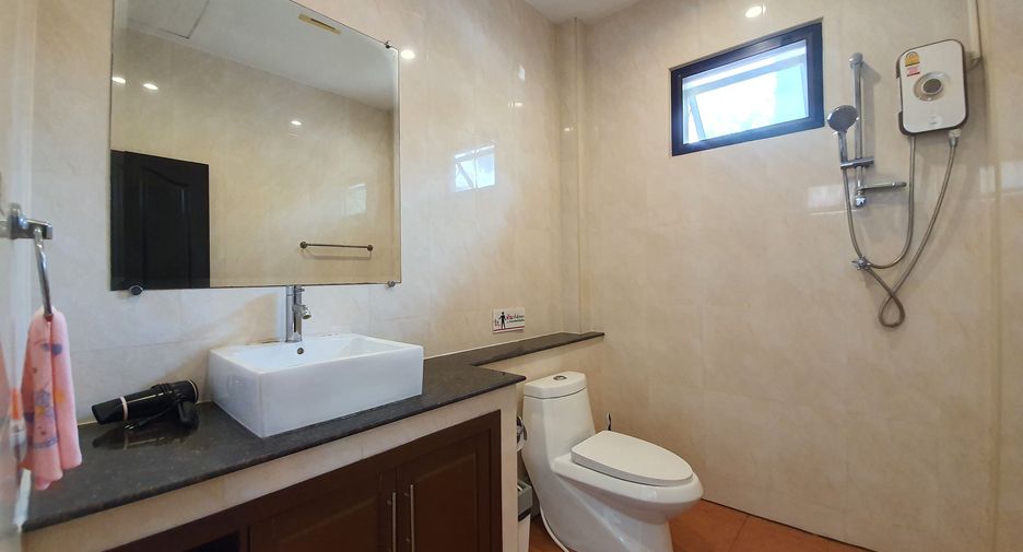 À vendre et à louer 4 chambres villa à Hua Hin, Prachuap Khiri Khan