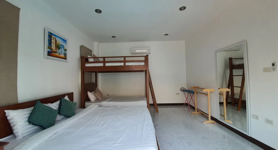 À vendre et à louer 4 chambres villa à Hua Hin, Prachuap Khiri Khan