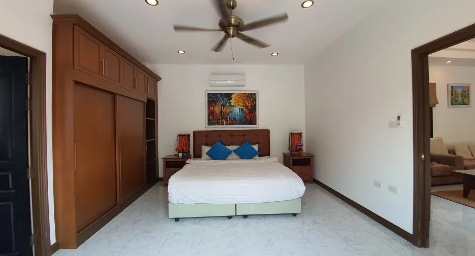 À vendre et à louer 4 chambres villa à Hua Hin, Prachuap Khiri Khan