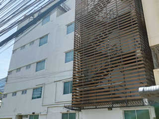 Gewerbefläche zum Kauf und zur Miete mit 3 Zimmer in Chatuchak, Bangkok