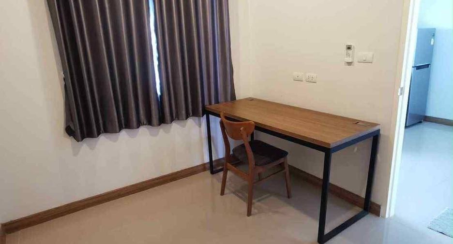 À vendre 4 chambres maison de ville à Saraphi, Chiang Mai