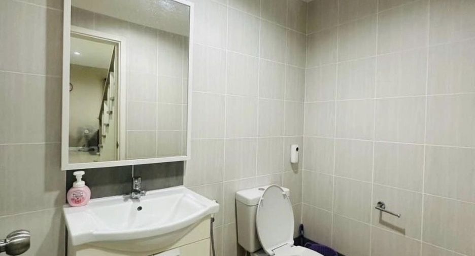 For rent 3 bedrooms house in Mueang Chiang Mai, Chiang Mai