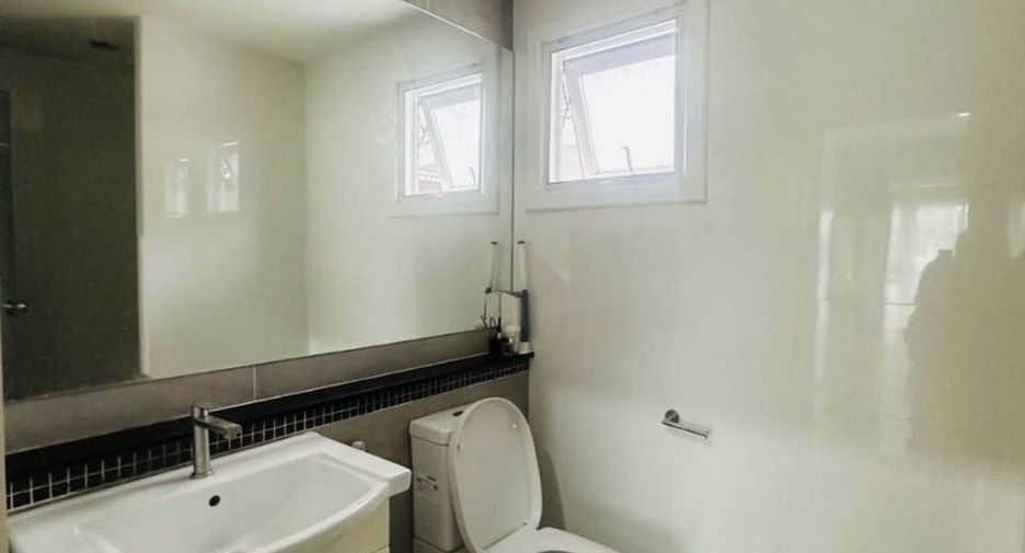 For rent 3 bedrooms house in Mueang Chiang Mai, Chiang Mai
