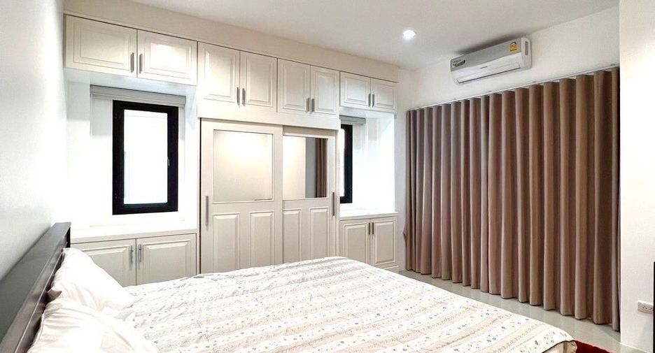 For sale and for rent 4 bedrooms villa in Bang Lamung, Chonburi