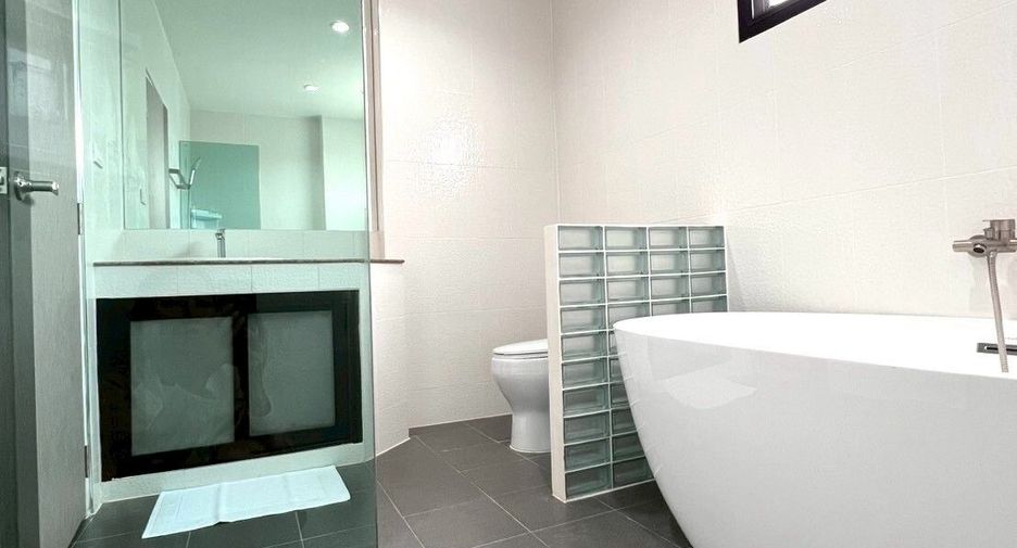 For sale and for rent 4 bedrooms villa in Bang Lamung, Chonburi