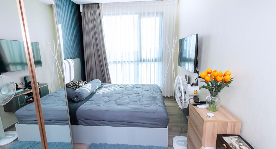 For sale 1 bed condo in Mueang Samut Prakan, Samut Prakan