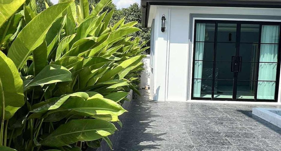 For sale 5 bedrooms villa in Hang Dong, Chiang Mai