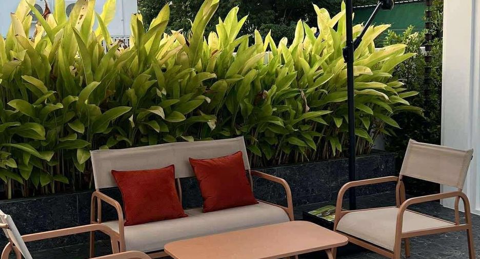 For sale 5 bedrooms villa in Hang Dong, Chiang Mai