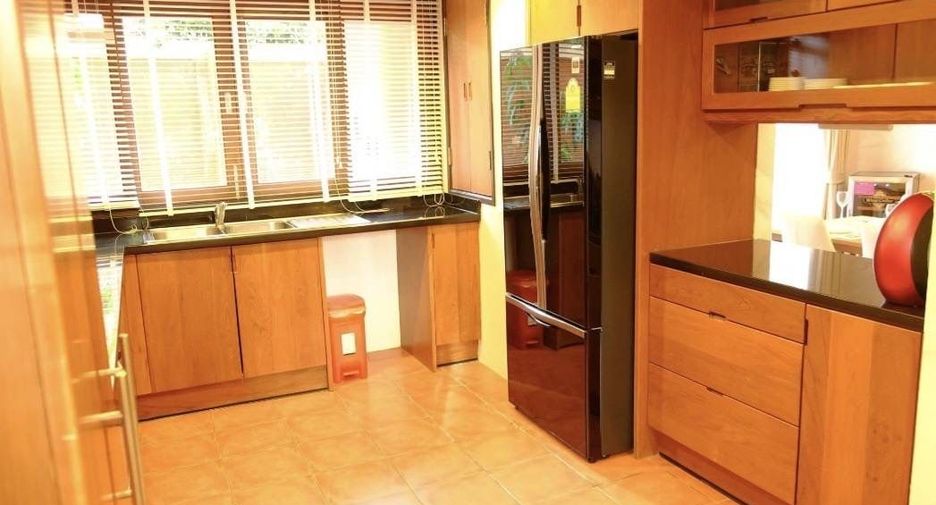 Villa zum Kauf mit 4 Zimmer in Bang Lamung, Chonburi