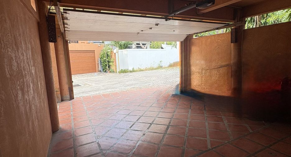 Villa zum Kauf mit 4 Zimmer in Bang Lamung, Chonburi