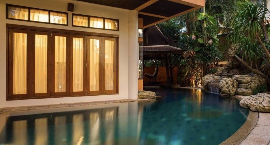 Villa zum Kauf mit 4 Zimmer in Bang Lamung, Chonburi