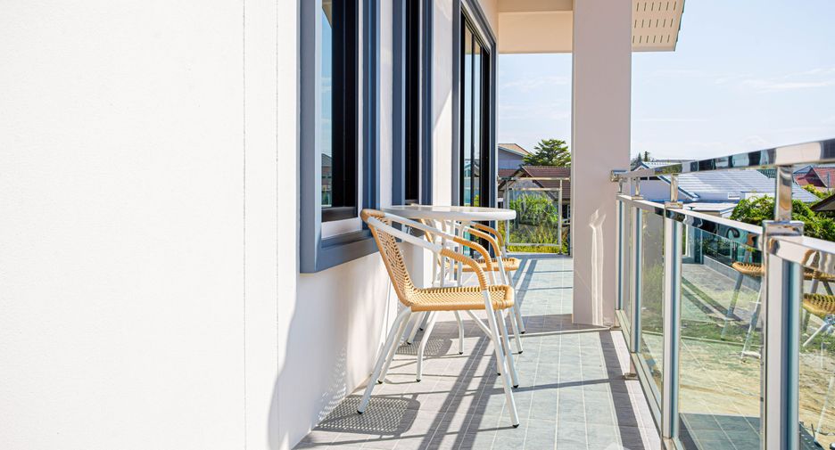 For sale and for rent 4 bedrooms villa in San Sai, Chiang Mai