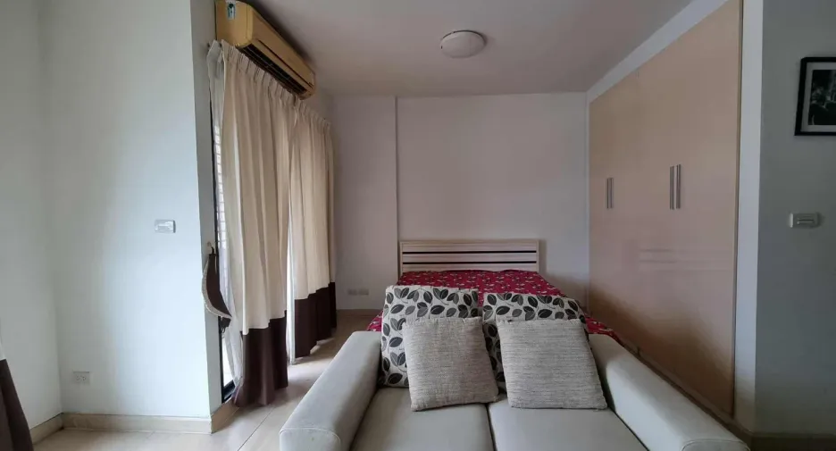 For sale studio condo in Bang Na, Bangkok