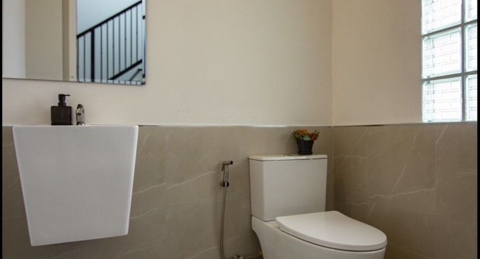 Casa en venta de 3 habitaciones en San Kamphaeng, Chiang Mai