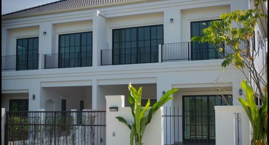 Casa en venta de 3 habitaciones en San Kamphaeng, Chiang Mai