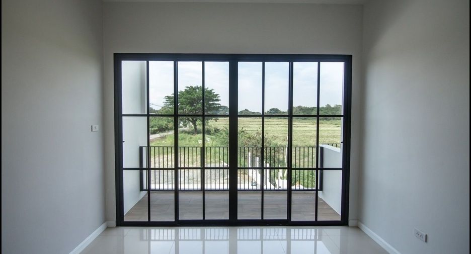 Casa en venta de 3 habitaciones en San Kamphaeng, Chiang Mai