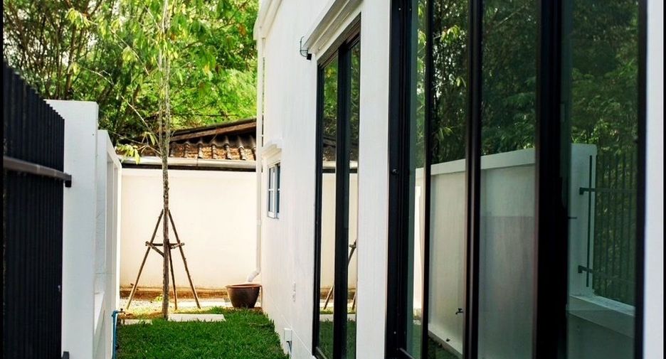 Casa en venta de 3 habitaciones en San Kamphaeng, Chiang Mai