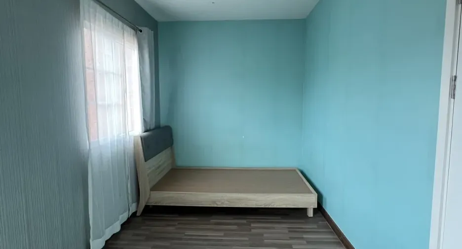 Gewerbefläche zur Miete mit 3 Zimmer in Mueang Chiang Mai, Chiang Mai