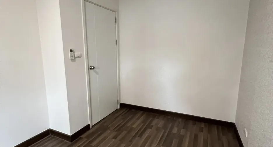 Gewerbefläche zur Miete mit 3 Zimmer in Mueang Chiang Mai, Chiang Mai