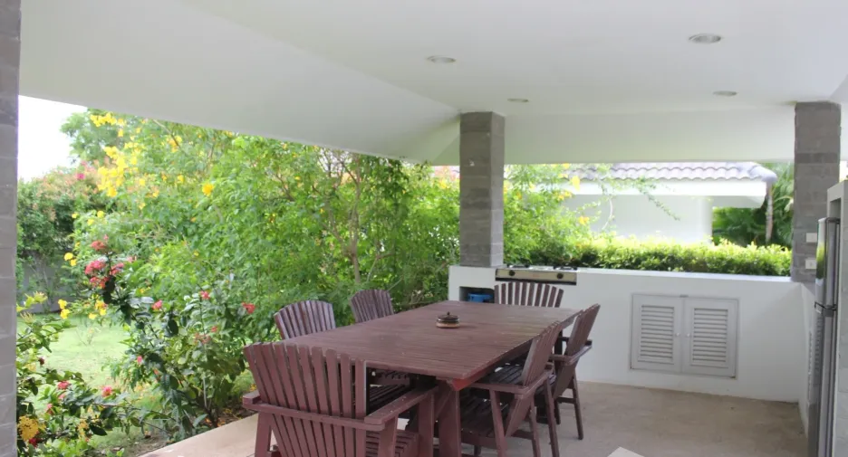 For rent 5 bedrooms villa in Hua Hin, Prachuap Khiri Khan