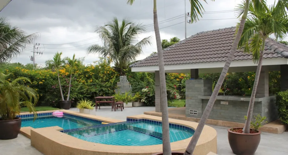 For rent 5 bedrooms villa in Hua Hin, Prachuap Khiri Khan