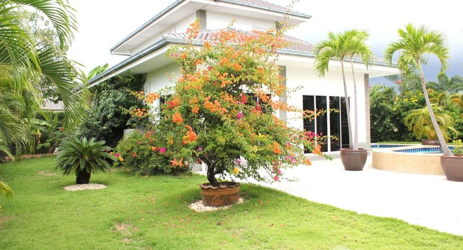 For rent 5 bedrooms villa in Hua Hin, Prachuap Khiri Khan