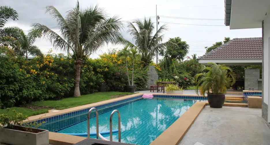For rent 5 bedrooms villa in Hua Hin, Prachuap Khiri Khan