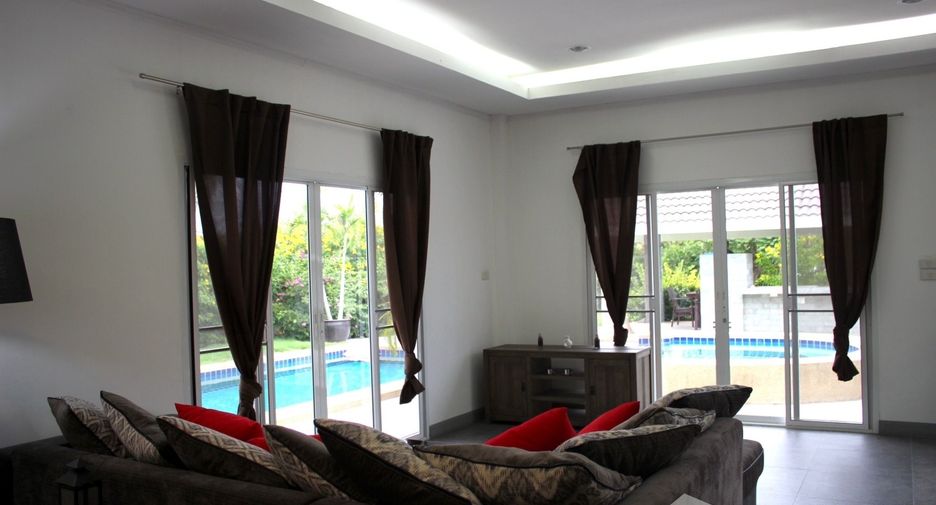 For rent 5 bedrooms villa in Hua Hin, Prachuap Khiri Khan