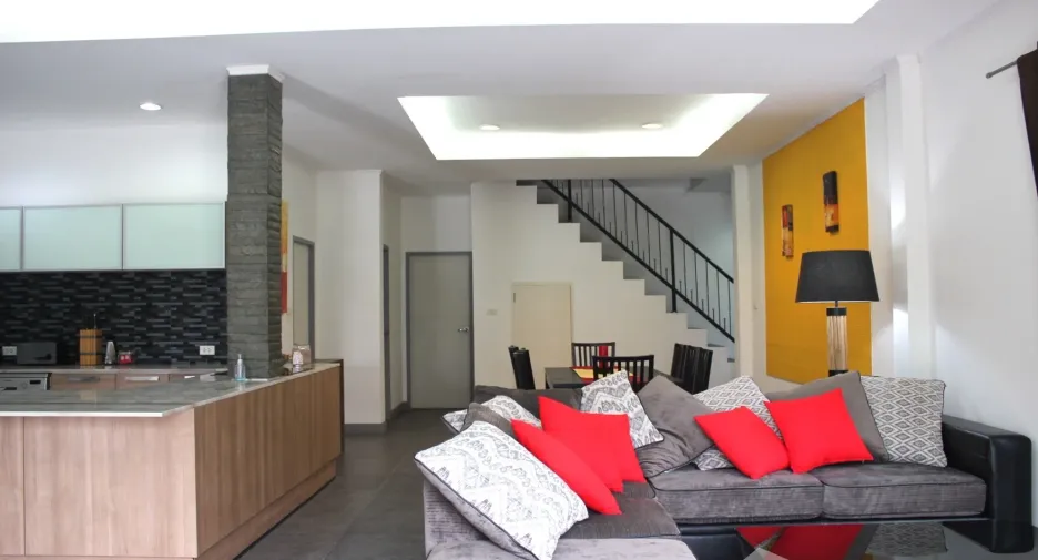 For rent 5 bedrooms villa in Hua Hin, Prachuap Khiri Khan
