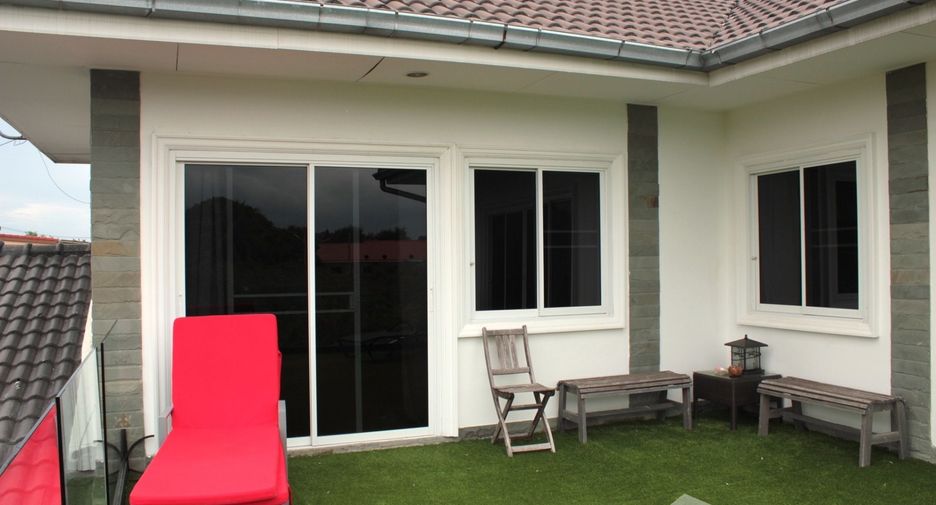 For rent 5 bedrooms villa in Hua Hin, Prachuap Khiri Khan