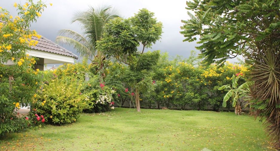 For rent 5 bedrooms villa in Hua Hin, Prachuap Khiri Khan