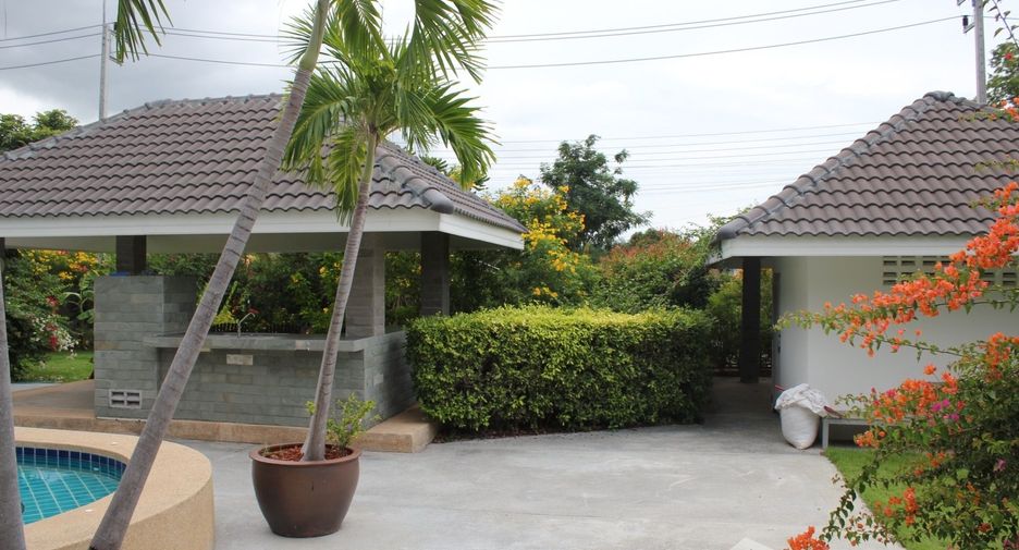 For rent 5 bedrooms villa in Hua Hin, Prachuap Khiri Khan