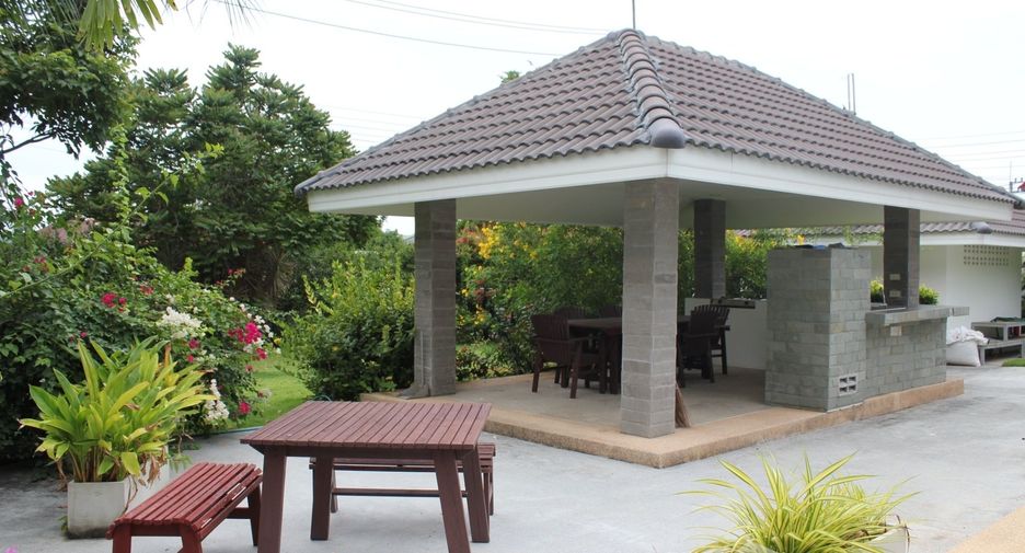 For rent 5 bedrooms villa in Hua Hin, Prachuap Khiri Khan