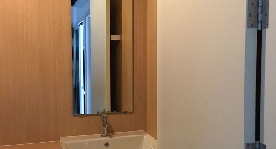 For sale 1 bed condo in Thon Buri, Bangkok