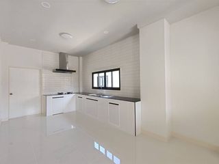 Casa en venta de 4 habitaciones en Hang Dong, Chiang Mai