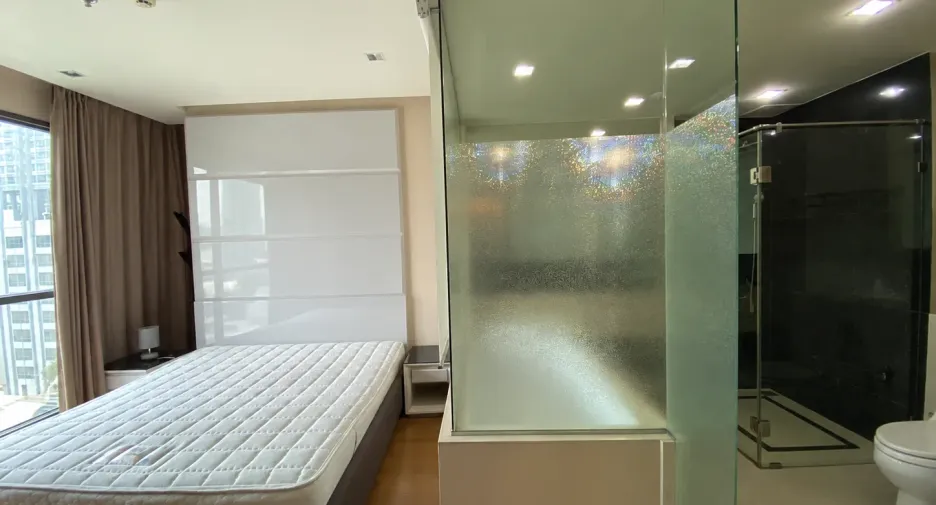 For sale 2 bedrooms condo in Sathon, Bangkok