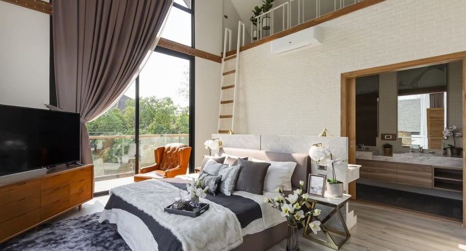 For sale and for rent 5 bedrooms villa in Mueang Chiang Mai, Chiang Mai
