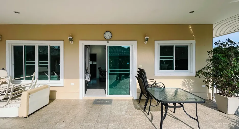 For rent 2 bedrooms townhouse in Hua Hin, Prachuap Khiri Khan