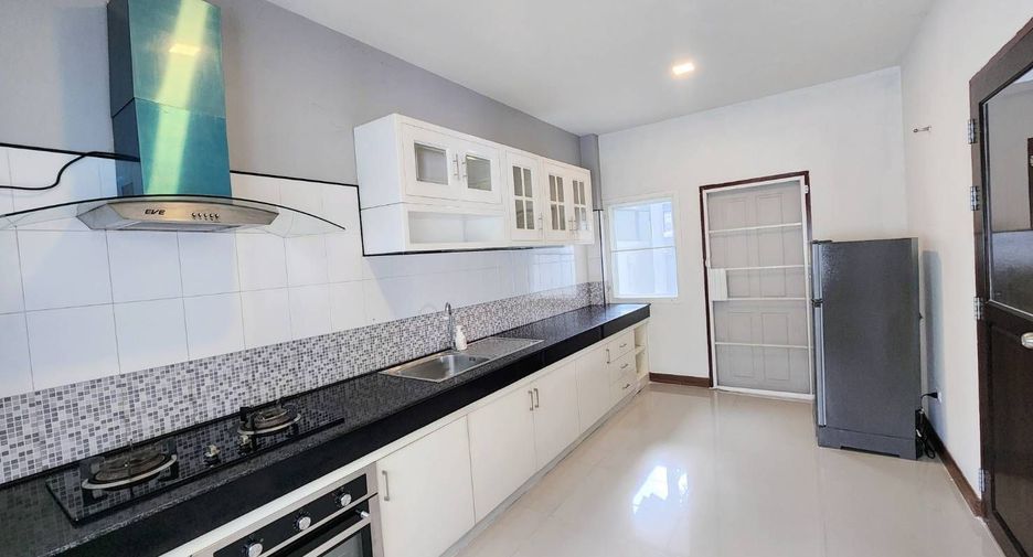 For sale and for rent 4 bedrooms house in Mueang Chiang Mai, Chiang Mai