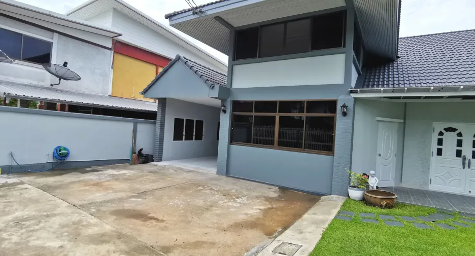 出售 6 卧室 独立屋 在 Saphan Sung, 曼谷