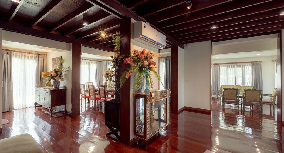 For sale 4 bedrooms villa in Mueang Chiang Mai, Chiang Mai