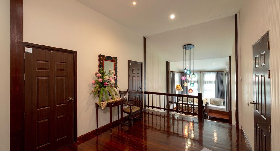 For sale 4 bedrooms villa in Mueang Chiang Mai, Chiang Mai