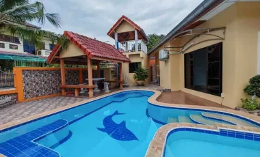 Villa en alquiler de 3 habitaciones en Bang Lamung, Chonburi