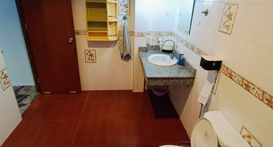 For rent 3 bedrooms villa in Bang Lamung, Chonburi