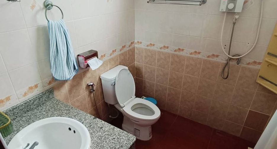 For rent 3 bedrooms villa in Bang Lamung, Chonburi