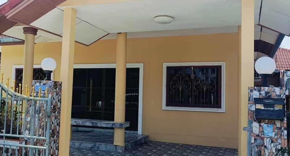 For rent 3 bedrooms villa in Bang Lamung, Chonburi