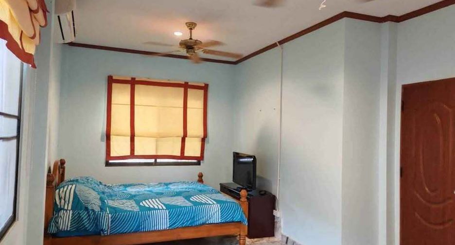 For rent 3 bedrooms villa in Bang Lamung, Chonburi