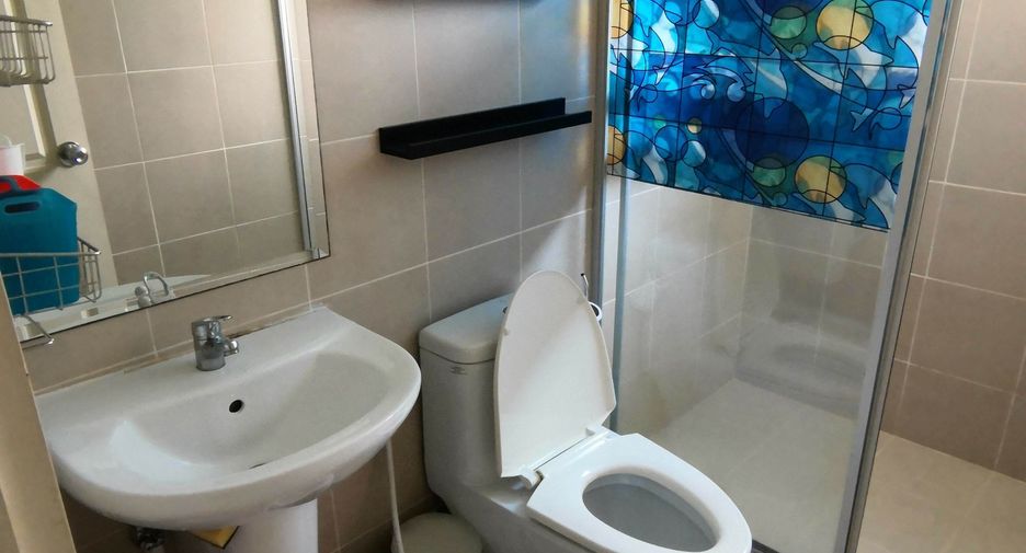 For sale and for rent 2 bedrooms condo in Huai Khwang, Bangkok