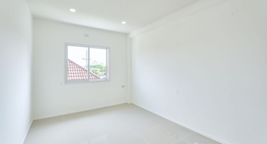 Продажа 2 спальни таунхаус в Mueang Chiang Mai, Чианг Маи