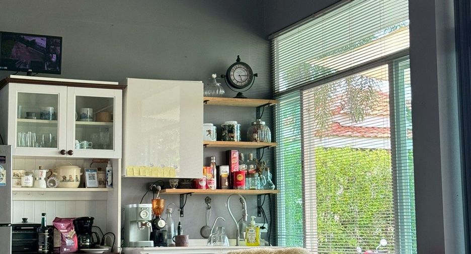 For sale and for rent 1 bed retail Space in San Kamphaeng, Chiang Mai